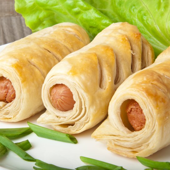 Сосиски в листковому тісті