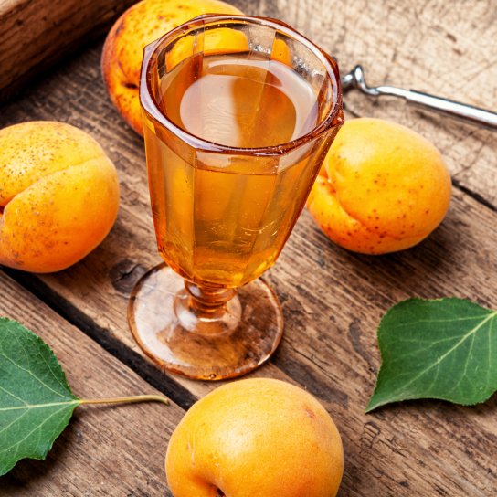 Англійський абрикосовий лікер