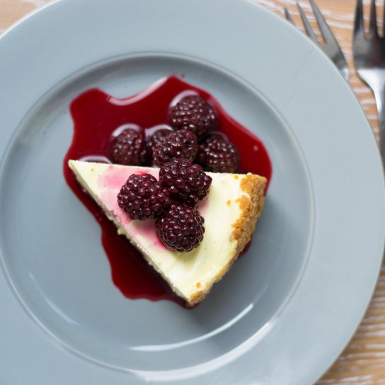 Чизкейк з ягодами