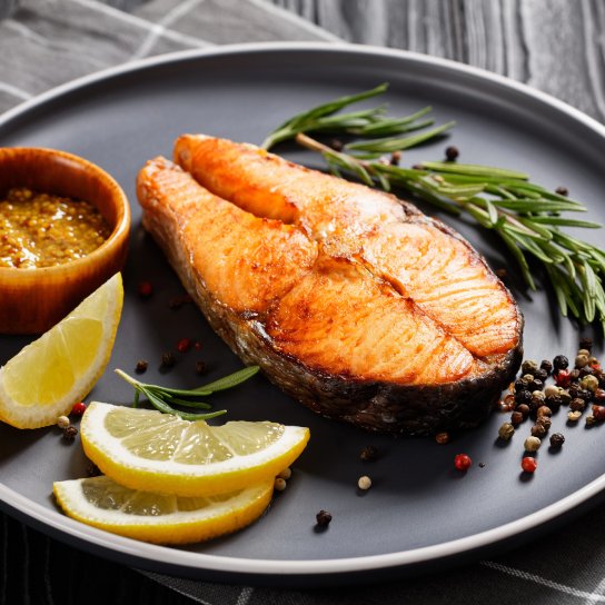 Смажений лосось з лимоном