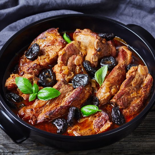 Запеченная свинина с виноградом