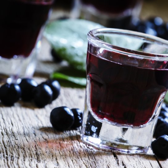 лікер з чорноплідної горобини