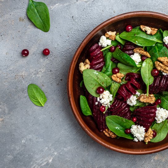 Салат зі шпинатом і буряком