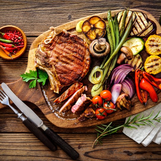 М’ясо з овочами гриль