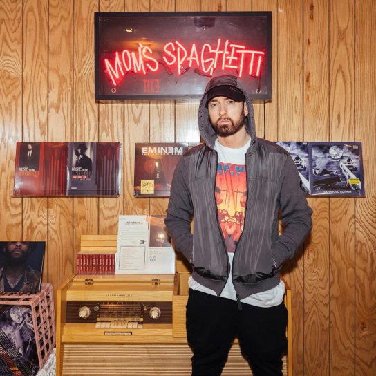 Репер Емінем у своєму ресторані