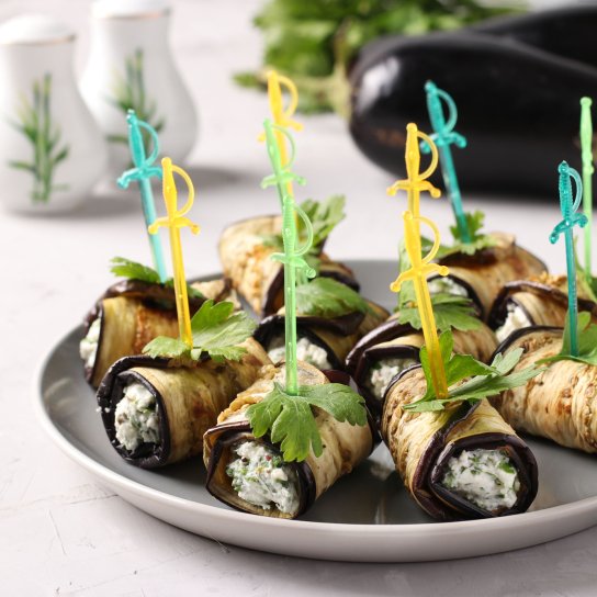 Рулетики з баклажанів із сиром