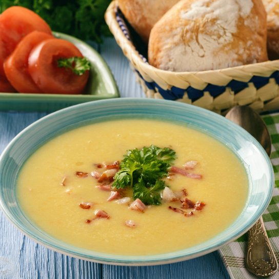 Сирний суп з копченими реберцями