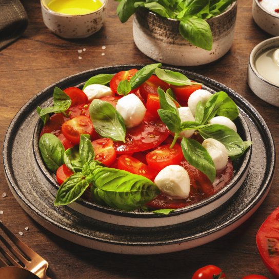 Салати з помідорами