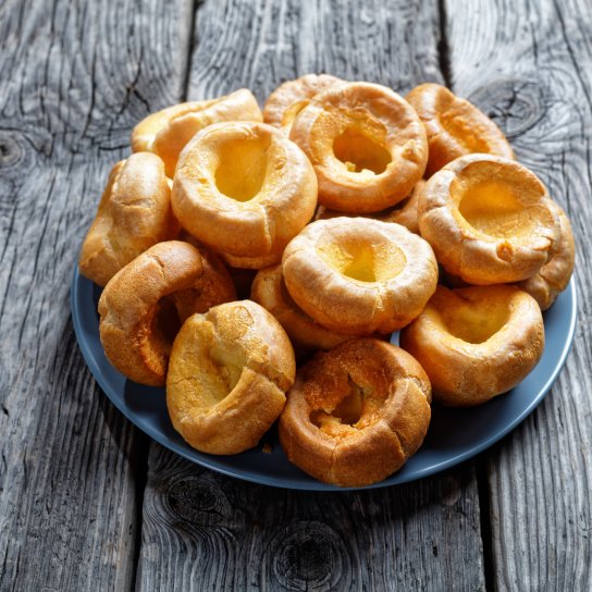 Йоркширський пудинг із салатом для дітей