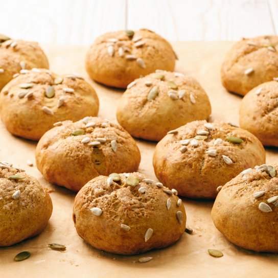 Гарбузові булочки з шинкою і сиром