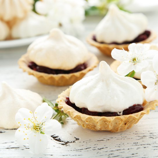 Пирожные с джемом и безе рецепт