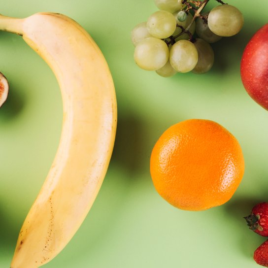 Фрукти та ягоди