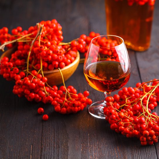 Настоянка горобини на коньяку