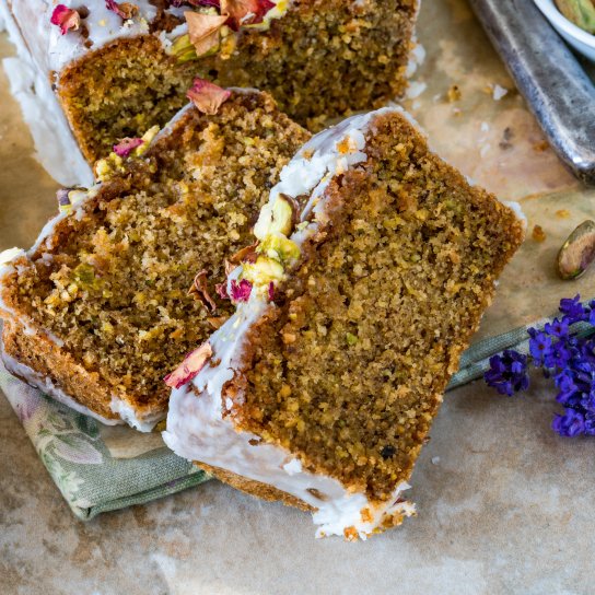 Фісташковий торт з кардамоном