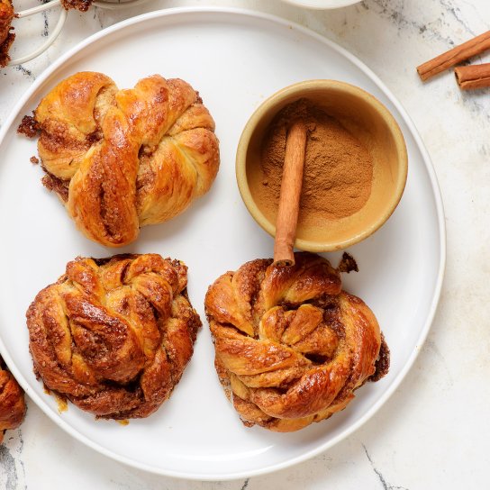 Шведські булочки з корицею