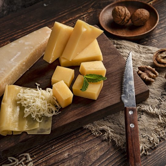 Твердий сир