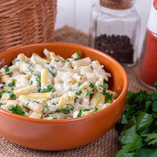 Молодой картофель с зеленой фасолью