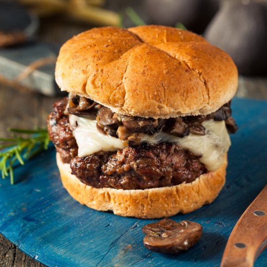 Бургер з яловичиною та грибами
