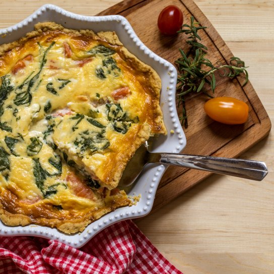 Пирог с красной рыбой