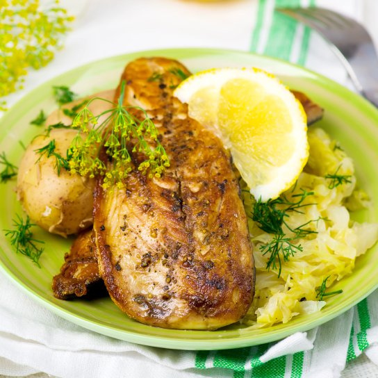 Смажена скумбрія на сковороді