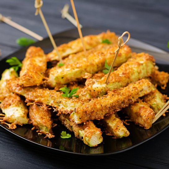 Кабачкові палички в паніровці