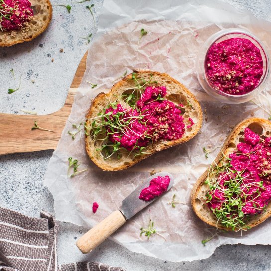 Бутербродна паста з буряка