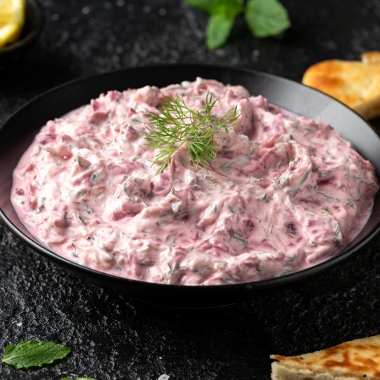 Салат з курячим філе і буряком