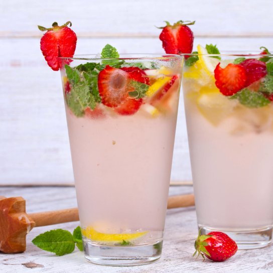 Коктейль з полуницею