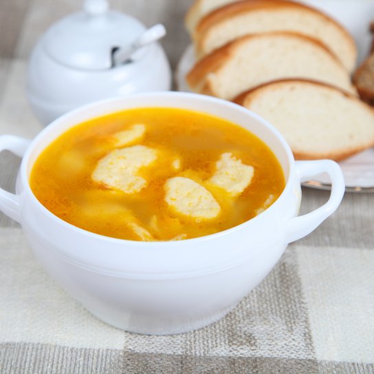 Пшоняний суп з галушками