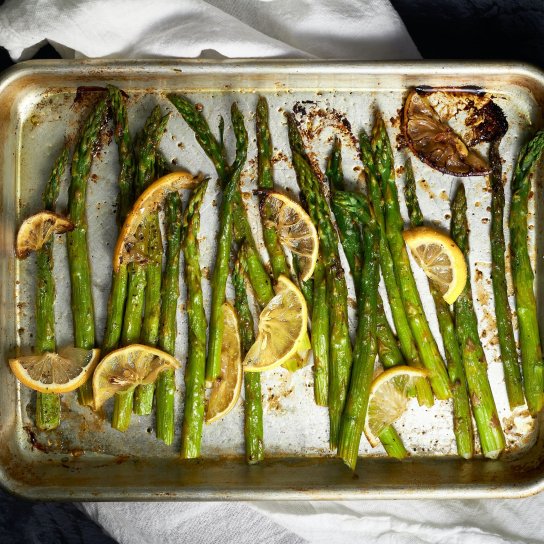 спаржа з лимоном