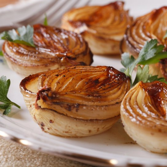 Куди додати карамелізовану цибулю