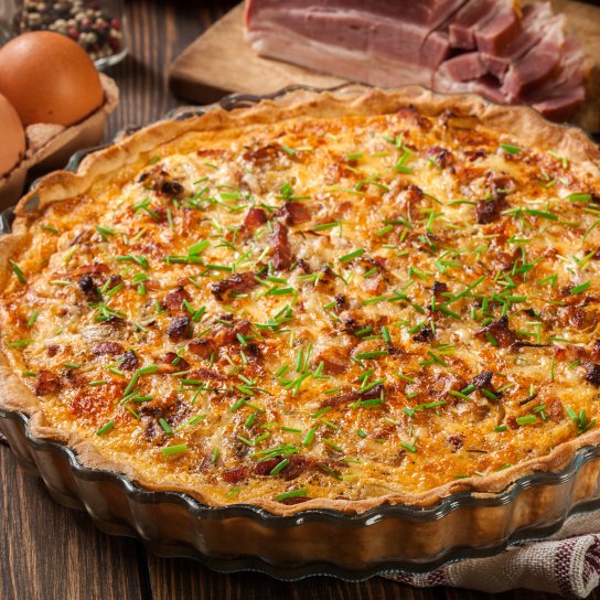 Кіш з беконом і сиром