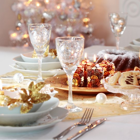 Новий рік, накритий стіл