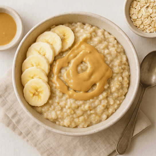Вівсяна каша з бананом і тахіні