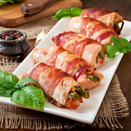 Свиная вырезка в беконе