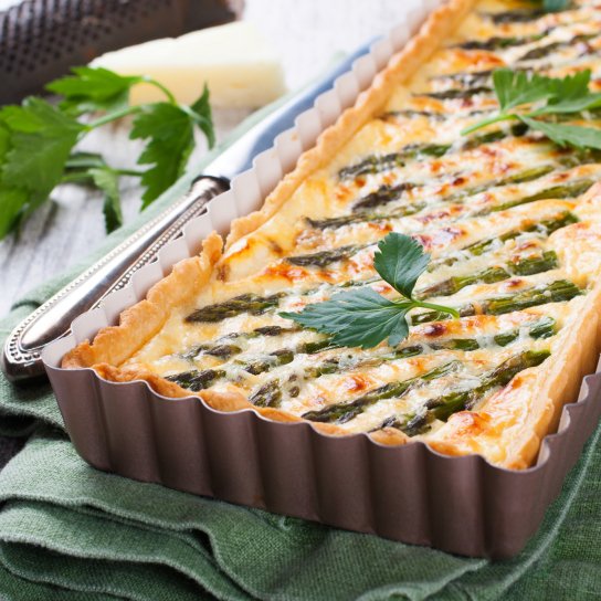 Тарт зі спаржею та беконом