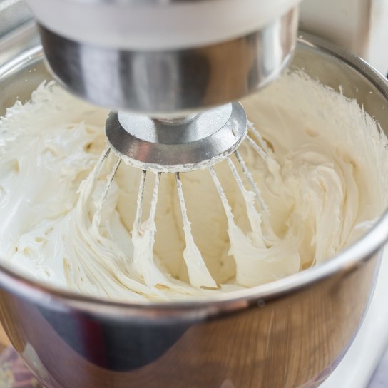 Крем шарлот для тортів і тістечок