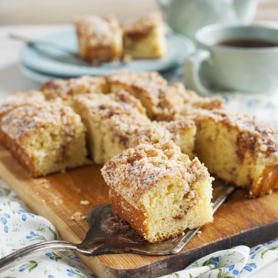 Кофейный пирог с корицей с овсяным штрейзелем