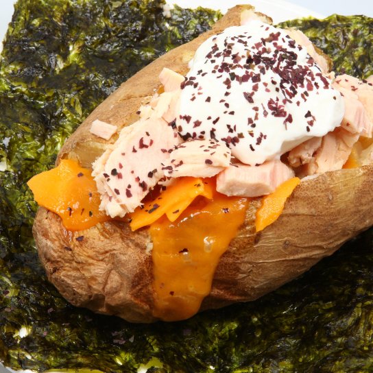 Картопля з тунцем і сиром