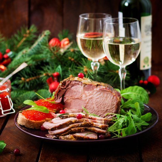 5 худших сочетаний алкоголя и еды — они испортят ваш Новый год