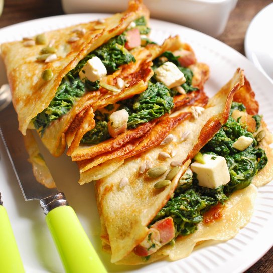 Млинці зі шпинатом і шинкою