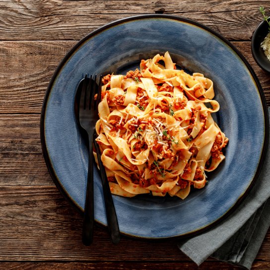 паста фетучіне з томатами