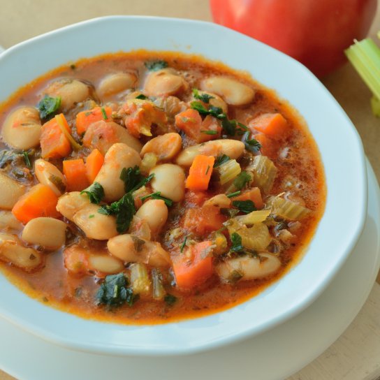 Фасолада з білої квасолі