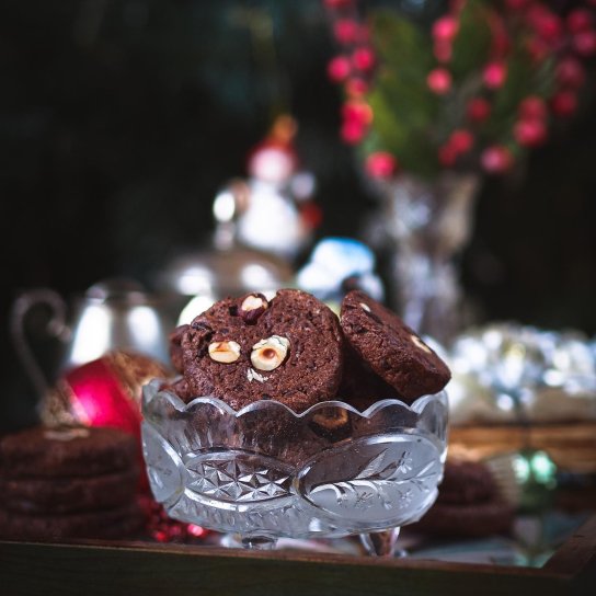 Пряне шоколадне печиво з ліщиною