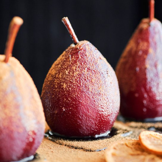 Груша в хересе и сиропе