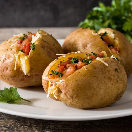 Запечена картопля у фользі