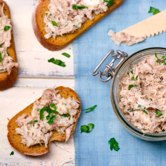 намазка на хліб із сардинами