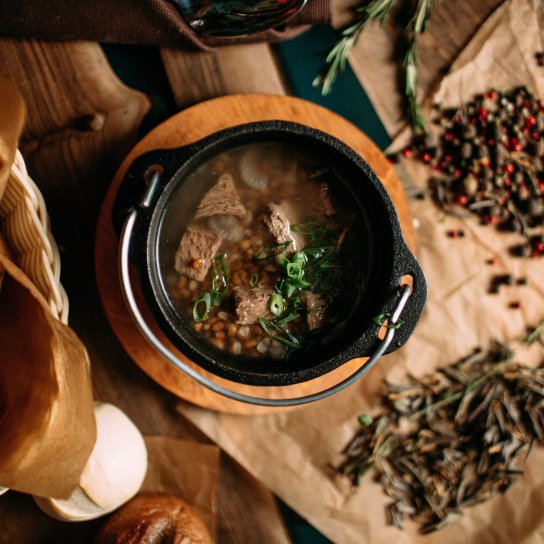 Суп з тушонкою