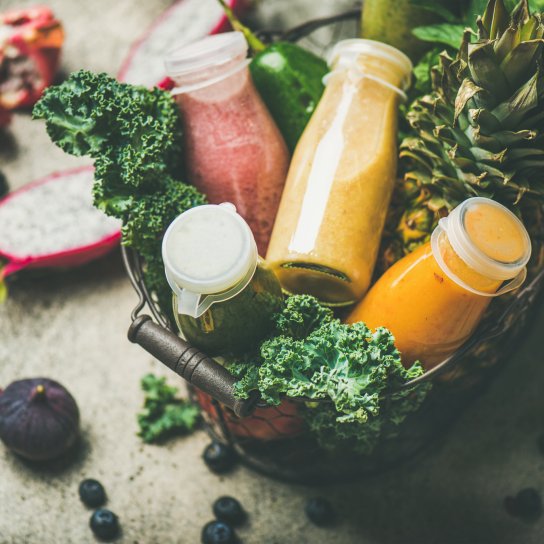 Пляшки з різними соусами