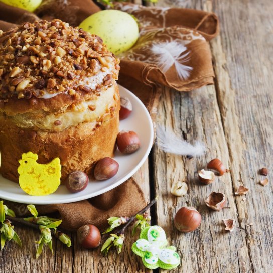 Паска з горіхами